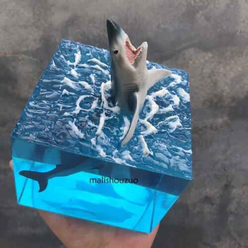MALI New Arrive Marine Life Water Shark Resin Ornaments Creative Birthday Gift Car Decoration Size:10cm Square