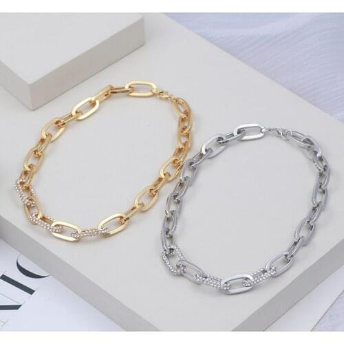 Simple and indifferent scenery face splicing chain inlaid with shining diamond minority Design Necklace clavicle chain