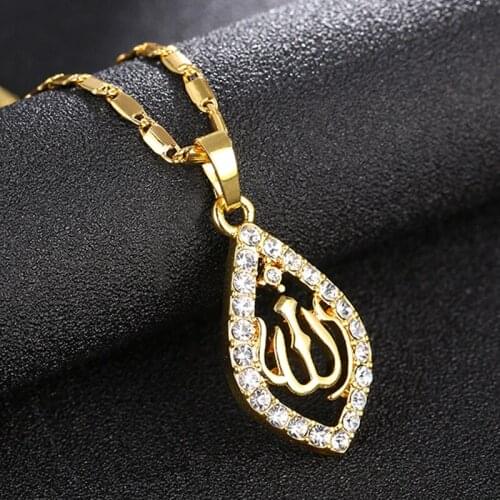 Luxury Womens Heart-shaped Muslim Pendant Necklace Crystal Zircon Iced Out Necklace Beautiful Jewelry for Valentines Day