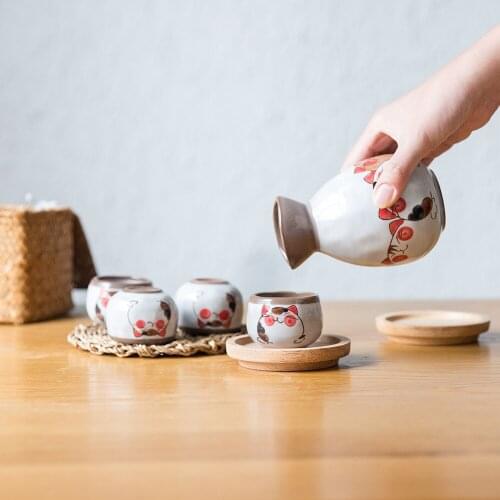 ANTOWALL Japanese Fortune Cat Design Japanese Ceramic Sake Wine Cup Small Drinking Tea Water Cup Set