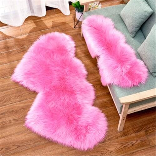 2019 New Creative Double Heart Imitation Wool Carpet Sofa Cushion Mat Plush Bedroom Living Room Floor Rug Area Rug