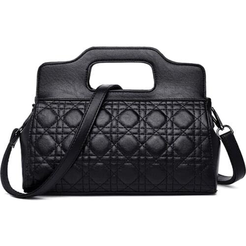 Women 's Bag 2020 New European and American Fashion Handbag Size Rhombus Oblique Shoulder Bag Small Square Package