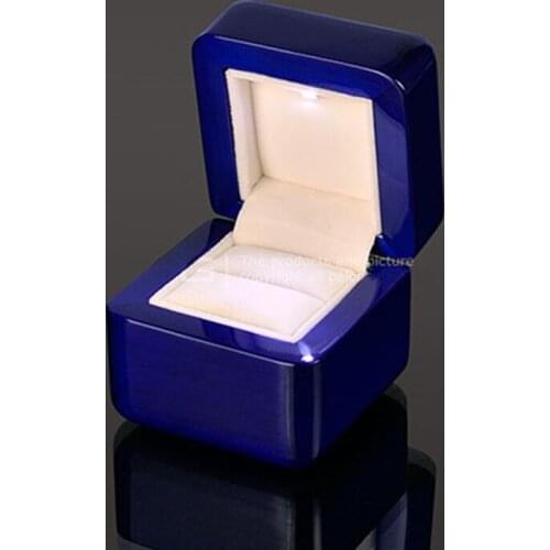 Marriage Proposal Ring Box With Light Blue Piano Lacquer Wooden Jewelry Display Case Romantic Pendant Boxes Case 6*6*5.5 cm