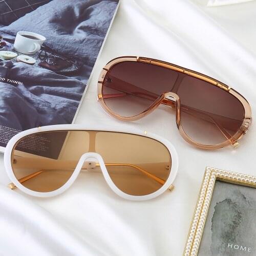 Fashion Personality Siamese Sun Glasses For Women Gradient Sun Glasses Female Eyewear UV400 Metal UV400