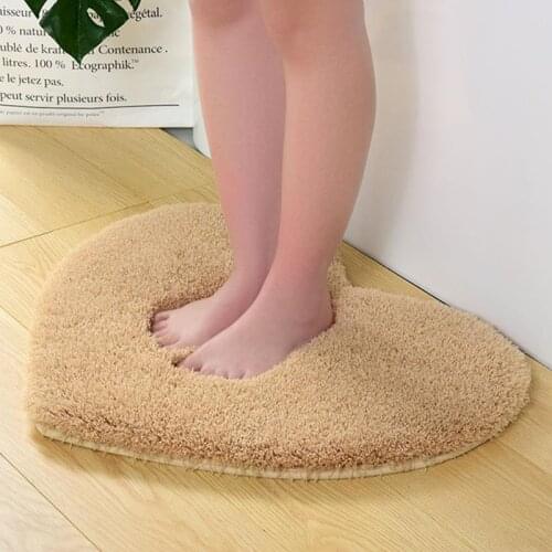 Sweet Heart Shaped Plush Carpet Soft Water Absorbent Bathroom Rug Entrance Door Mat for Home Living Room Decor