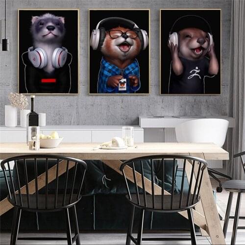 Mouse with Headphones Funny Animal Canvas Painting Wall Art Nordic Posters and Prints Wall Pictures for Living Room Decoration