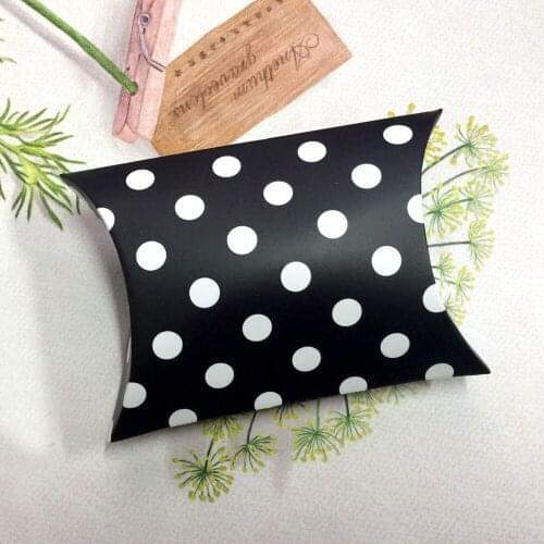 10Pcs/Lot European Style Kraft Paper Candy Boxes Plain Color Gift Bag Pillow Shaped Candy Box Home Wedding Party Favors