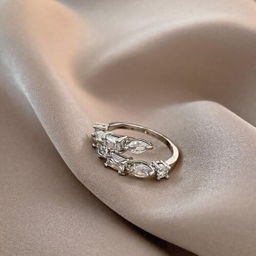 Luxurious Elegant Geometric Irregularity Crystal Ring for Women Silver Color Finger Rings Fashion Fine Jewelry