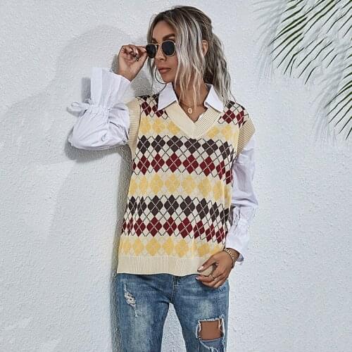 Womens Vest 2021 New Plaid Knitted Sweater V-Neck Vest Female Fashion Apricot Pullover Korean Style Rhomboid Jacquard Vest