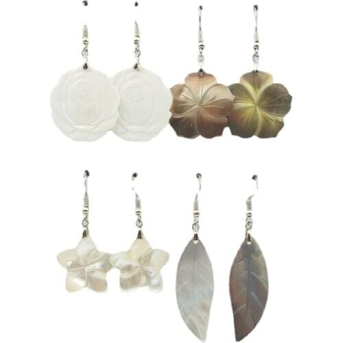 Natural Abalone Shell Carved Flowers Shape White Shell Pendants For Necklace Jewelry Shell Pendants For Women Gift Finding