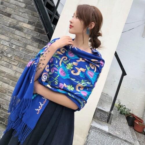 Oversize Women Embroider Flower Pashmina Cashmere Scarf Winter Thick&Warm Fine Tassels Scarf Long Shawl Travel Shawl Scarves