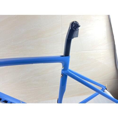 Dream Blue 700C SL7 road bike carbon fiber frame flat-mounted disc brake tube axle 100*12mm 142*12mm suitable for Di2 group