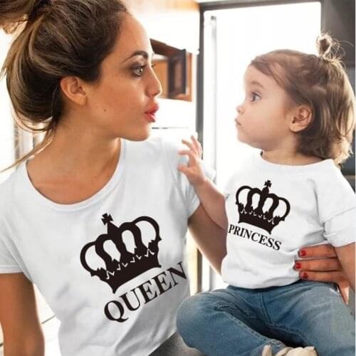 Mommy and Me Clothes Crown Princess Print Matching Family Outfits Tshirt Daughter Baby Girl Family Look Short Sleeve Tops