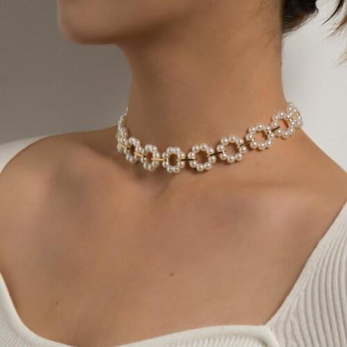Elegant White Pearl Circles Linked Women`s Choker Necklace