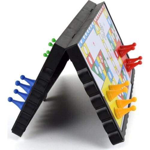 21*21*2cm Flying Chess Mini Magnetic Travel Game Ludo Flying Chess Folding Flying Chess Portable Funny Family Game