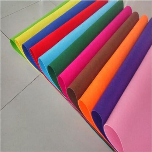 1Pcs 35CMX35CM Non Woven Felt Fabric Cloth 1mm Felt for needlework Thick 13 Colors Home Sewing Decoration For Sewing Dolls Craft