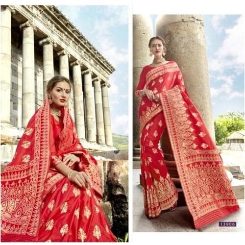 Custom Sari National Style Womens Dress Jacquard Silk Dark Embroidery Traditional Characteristic Including Top and Petticoat