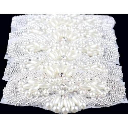 5pcs/lot) 2016 Chic Silver Base Pearl Rhinestone Applique Flatback Crystal Rhinestone Button For Bridal Dress/Shoes/Hair