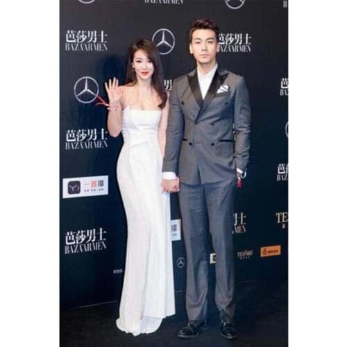 Groomsmen Groom Tuxedos Grey Men Suits Peak Black Lapel Best Man Wedding 2 pieces Bridegroom ( Jacket+Pants+Tie ) C551