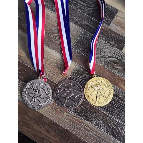 Color New Metal Medal Match Medals Badges Souvenirs The marathon Medal Gold Medalwith good ribbon School sports Metal6.8CM