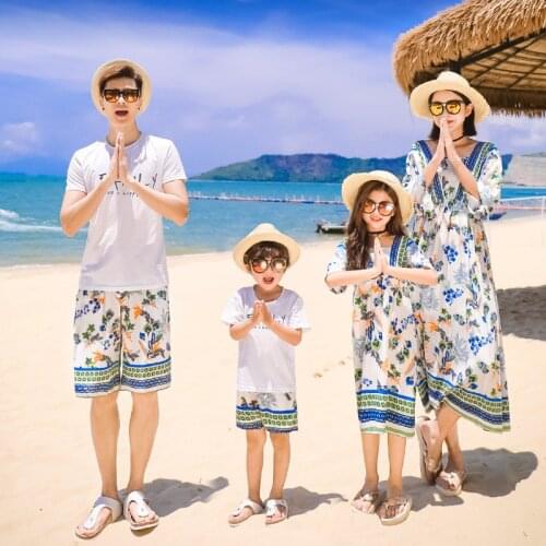 Beach Family Set Mother Daughter Dresses Father Son T shirt and pants Matching Clothes Family Clothing Sets Parent-Child Set