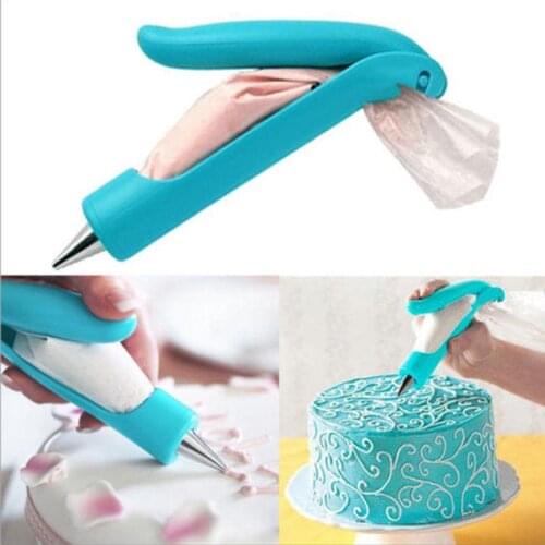 7pcs/set Kitchen Accessories Icing Piping DIY Cake Decor Tips set 1xCake Piping Tool + 2xReusable Bag + 2xNozzles + 2xConverter