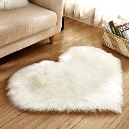 Newborn Photography Props Carpet Baby Love Heart Shape Fluffy Rug Anti Slip Faux Fur Floor Mat Home Bedroom Decor Photography