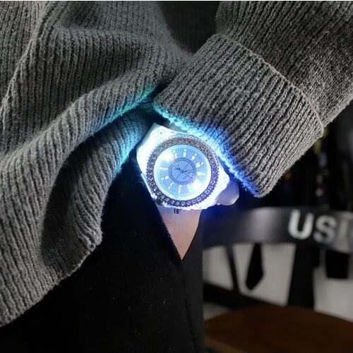 LED Flash Luminous Watch 2019 Hot Sales Fashion Casual Students Boys Girls Lovers Women Mens Watch Silicone Clock Kids Children