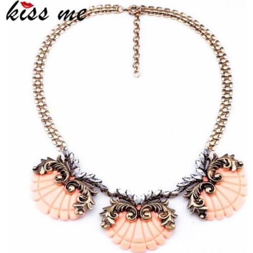 New Styles KISS ME Fashion Jewelry Resin Sector Pandent Statement Necklace