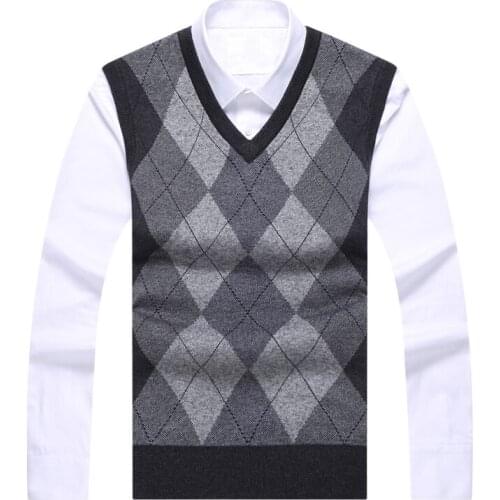 2019 New Fashion Brand Sweaters Mens Pullovers V Neck Slim Fit Jumpers Knit Sleeveless Autumn Casual Men Clothes J709