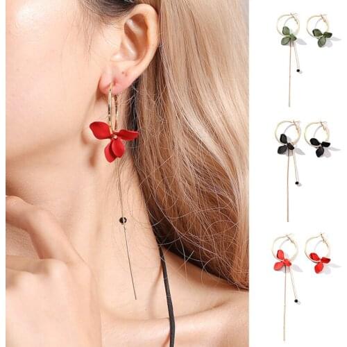 New Elegant Painted White Flower Asymmetric Earrings Women Gold Color Small Hoops Earrings Long Chain Tassel Hanging Earrings