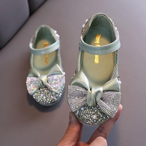 Girls Leather Shoes Childrens Sandals Spring Autumn New Rhinestone Sequin Bowknot Girls Flat Dance Shoes Kids Casual Sneakers