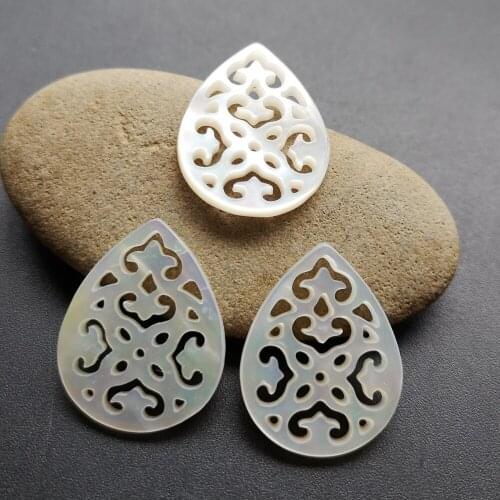 50pcs/lot 20x25mm Natural Hollow Pear & Drop Mother of Pearl shell for DIY Jewelry Hollow Drop Flower MOP Pearl shell Beads