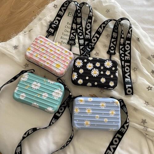 Mini Hard Suitcase Shape Crossbody Bag Fashion Cute Daisy Pattern Shell Cosmetic Case Shoulder Bag for Women Ladies