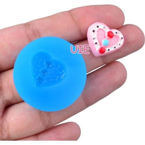 GYL117U 15.0mm x 17.3mm Heart-shaped Silicone Mold Fondant Cake Decoration Candy Resin Clay Earrings Necklace Craft Soap Candle