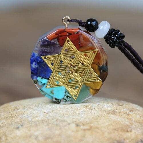 7 Chakra Orgone Pendant Necklace Energy Balance Healing Crystals Chips Tumbled Stones Mixed Orgonite Resin Necklace