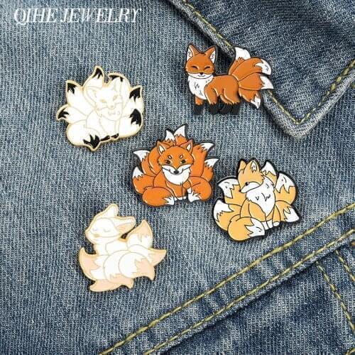 Kitsune Nine Tail Fox Brooches Cute Fluffy Red Fox Pet Enamel pin Woodland Animal Jewelry Jeans shirt Bag Cute Gifts