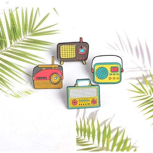 New Enamel Brooch Cute Daily Use Radio Design Brooches Semiconductor Badge Lapel Pins Gifts for Students Bag Accessory