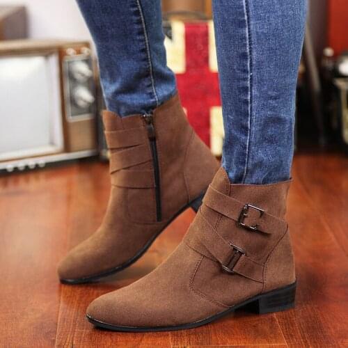 2021 Winter Hot Sale Pointed Toe Boots Men Casual Brown Suede Mens Ankle Boots Buckle Shoes Chunky Heels for Man Botas Hombre