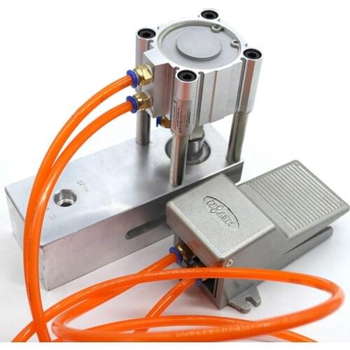 Foldable hole valve mas k making breathing respirator punching machine