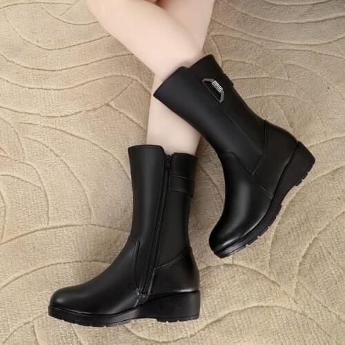 Krasovki Warm Wool Women Snow Boots Flat Bottom Fur Warm Shoes Genuine Leather Plush Med Boots Platform for Women Winter Boots