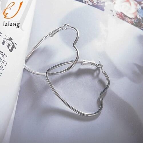 Exaggerated Hollow OL Big Circle Heart Shaped Heart Earrings Women Simple Jewelry Gold Earings Girl Birthday Gift