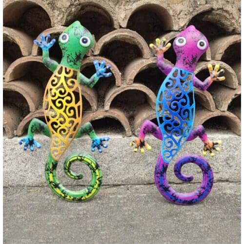 Iron Art Gecko Ornaments Home Wall Hanging Decorations Outdoor Metal Lizard Hanging Sculpture for Patio Balcony Fence Wall 2021