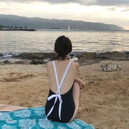 Korean version of 2020 new one-piece swimsuit women sexy halter bikini