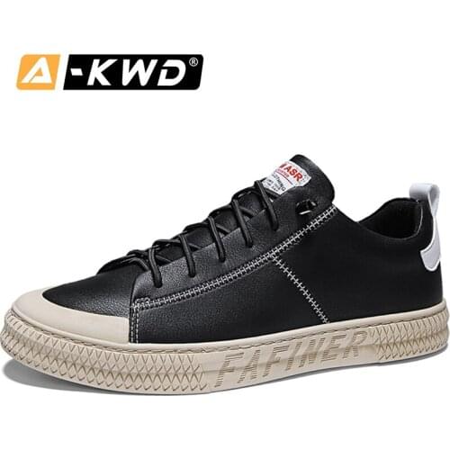 2020 Leather Men Casual Shoes Summer Fashion White Sneakers Footwear Soft Rubber Male Flats Shoe Men Designer Driving Shoes Man