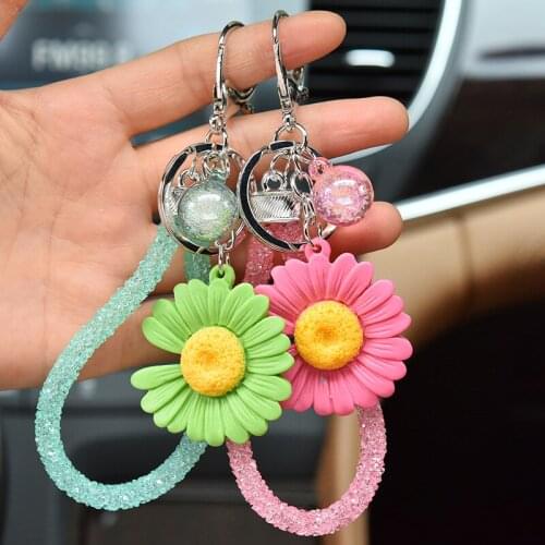 Korea Cute Daisy Flower Keychain Keyring for Women Girl Jewelry Fashion Cartoon Handbag Key Chain Decoration Gift