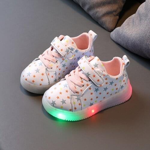 New Girls' Casual Shoes Soft Soled Luminous Shoes Boys' Small Board Shoes LED Lighting Childrens Shoes Small White Shoes