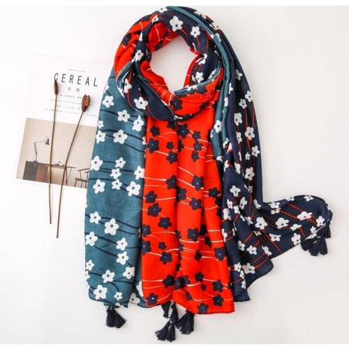 2020 New Fashion Women Black Polka Flower Viscose Scarf Ladies Long Shawl and Echarpe Print Scarves Female Beach Stole Bandana