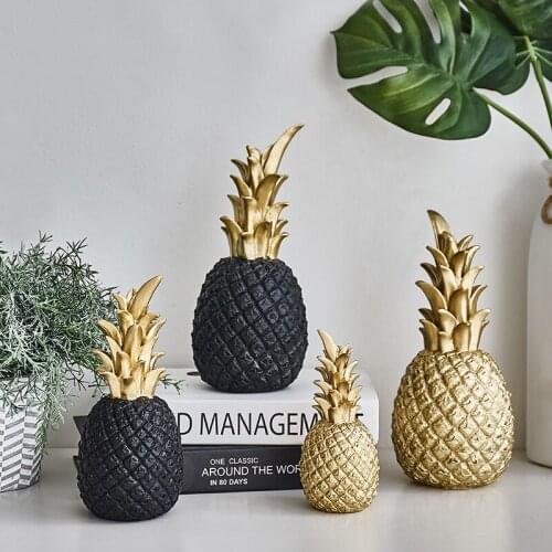 Resin Gold Pineapple Crafts Figurine Living Room Office Desk Handmade Pineapple Miniatures Gift for Office Home Decoration