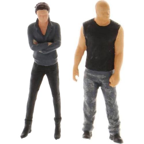 2Pcs 1:64 Racing Car Scenes Figures Figurine Diorama Scenery Home Decor